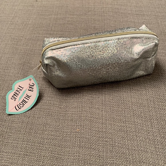 NWT Iridescent Sparkle Cosmetic Bag Zipper Bag - Picture 13 of 13
